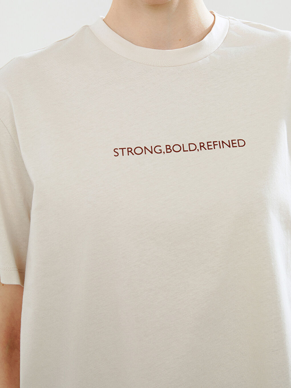 Bej Bisiklet Yaka Baskılı Oversize Kadın Tişört-2