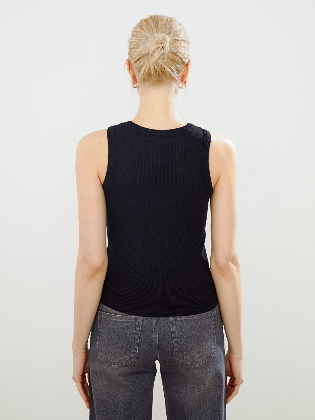 Siyah Bisiklet Yaka Kadın Atlet-3