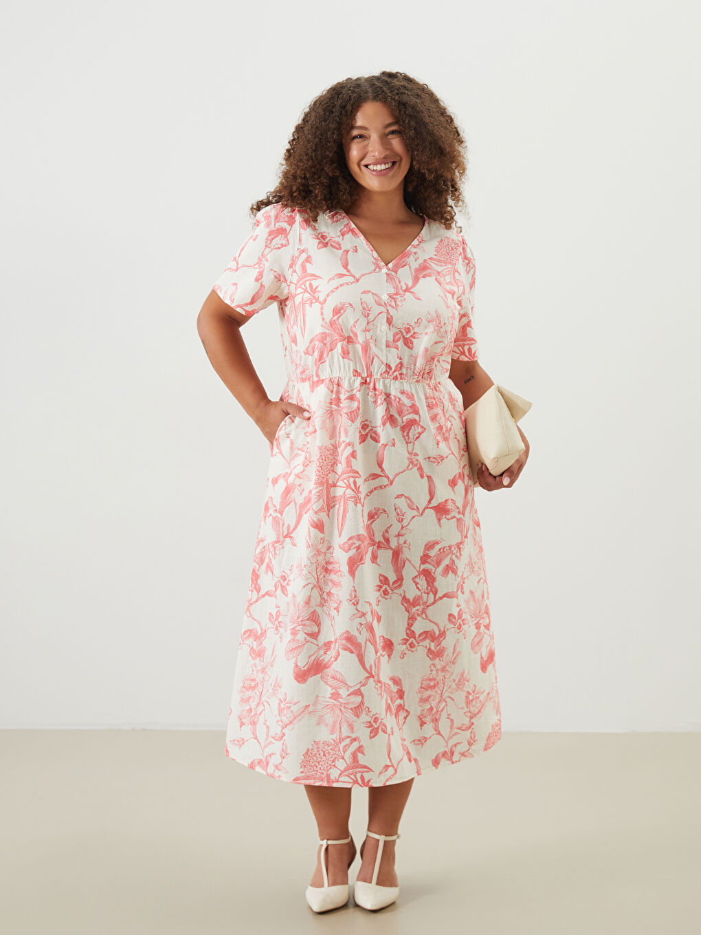 LCWAIKIKI Classic V-Neck Floral Dress -S5PE55Z8-LR8