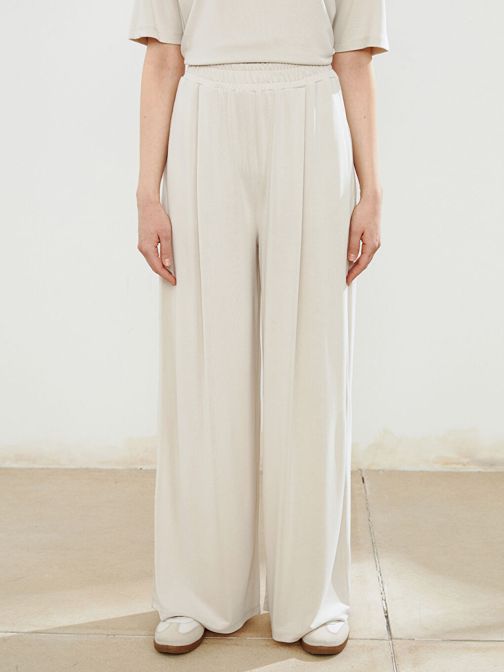 Bej Beli Lastikli Modal Karışımlı Kadın Eşofman Altı-1