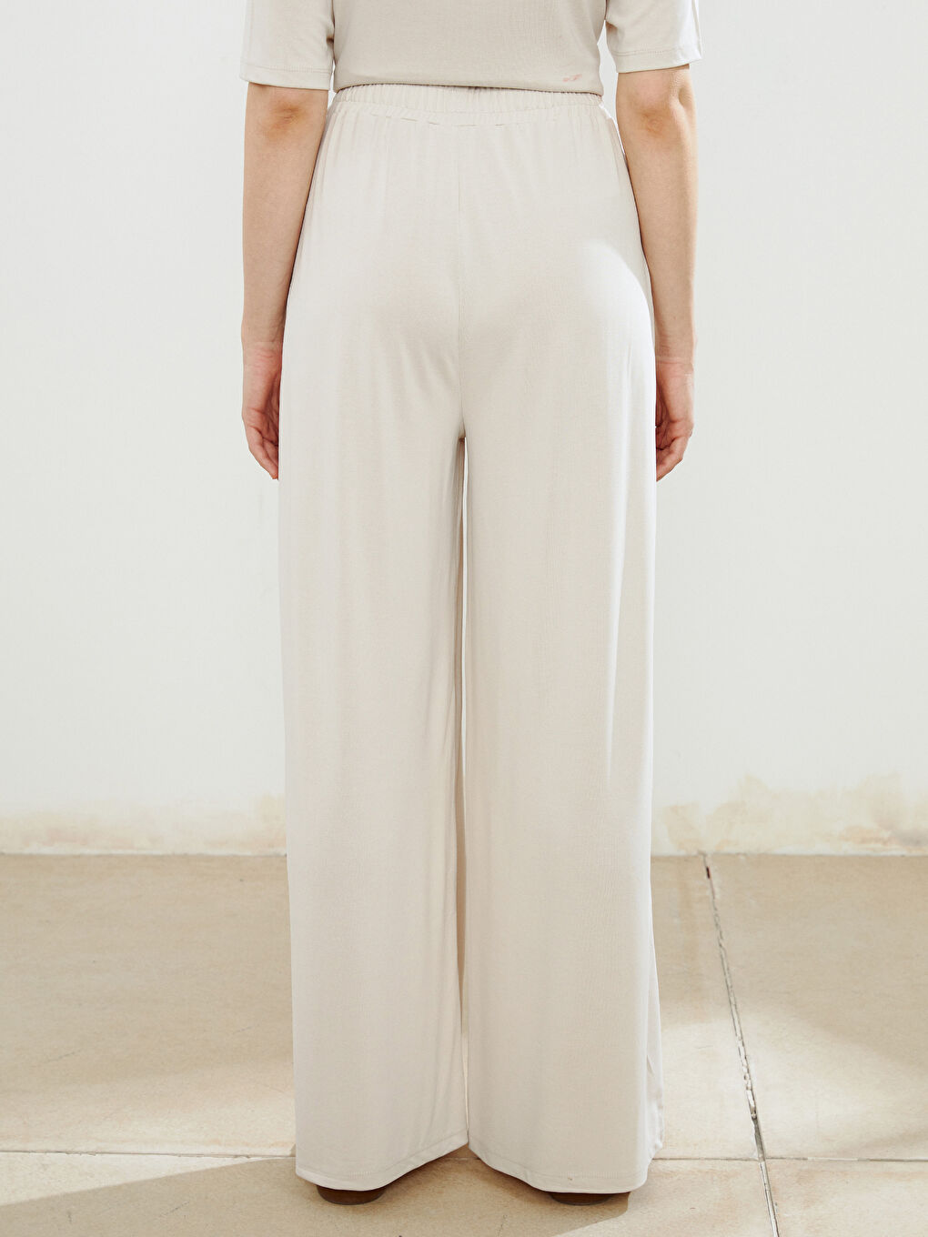 Bej Beli Lastikli Modal Karışımlı Kadın Eşofman Altı-3