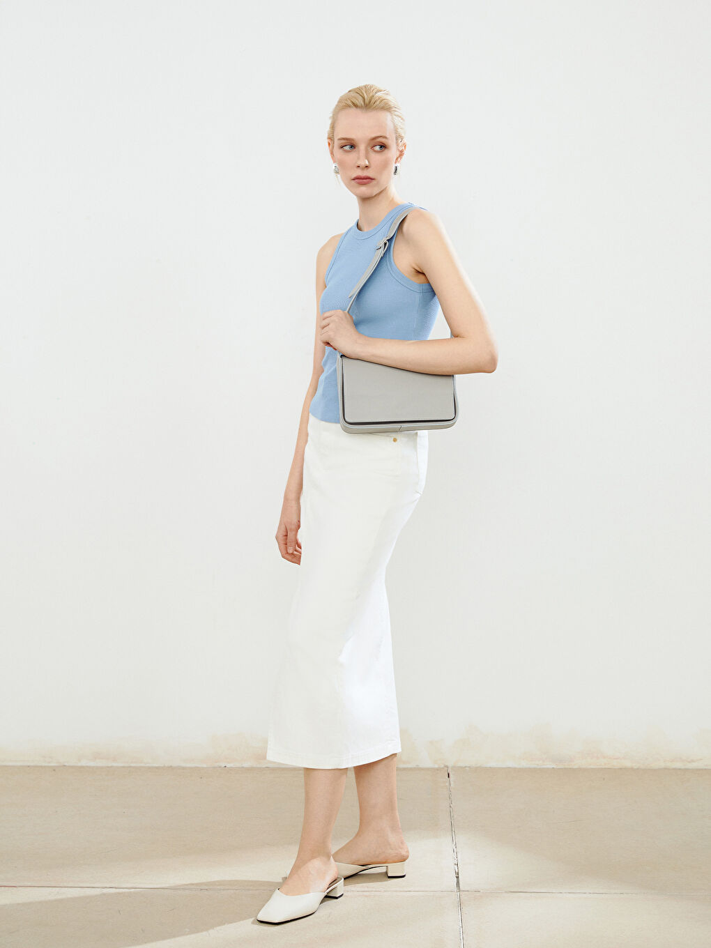 Gri Ayarlanabilir Askılı Kadın Omuz Çantası-1