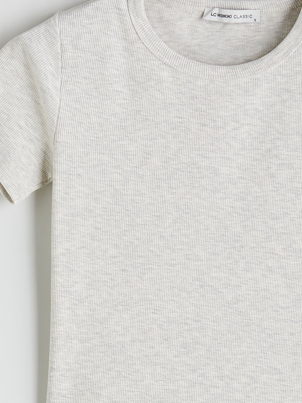 Beyaz Bisiklet Yaka Dokulu Kadın Tişört-6