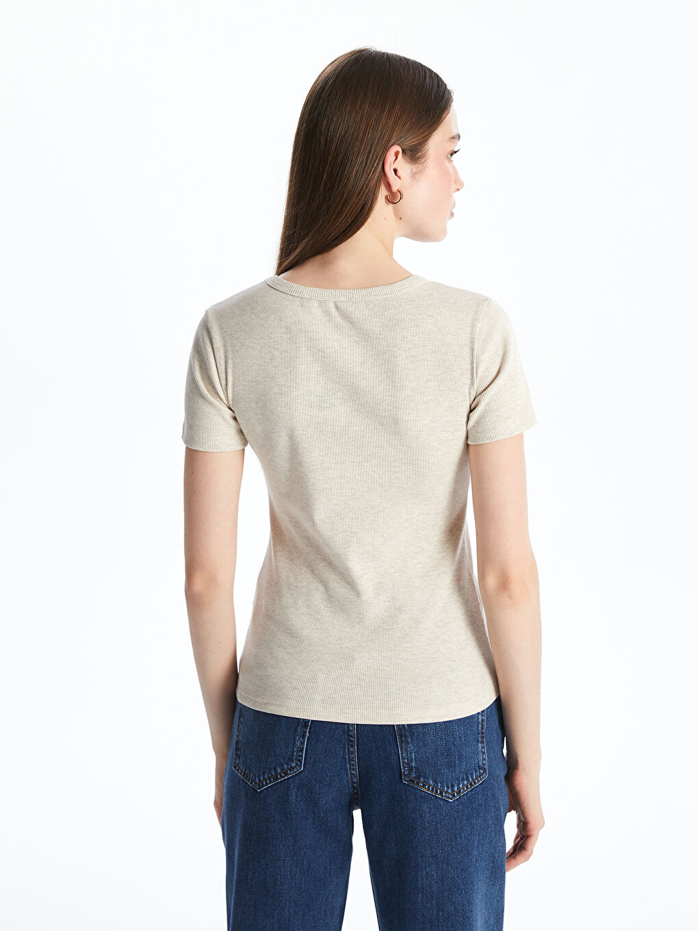 Bej Bisiklet Yaka Dokulu Kadın Tişört-3