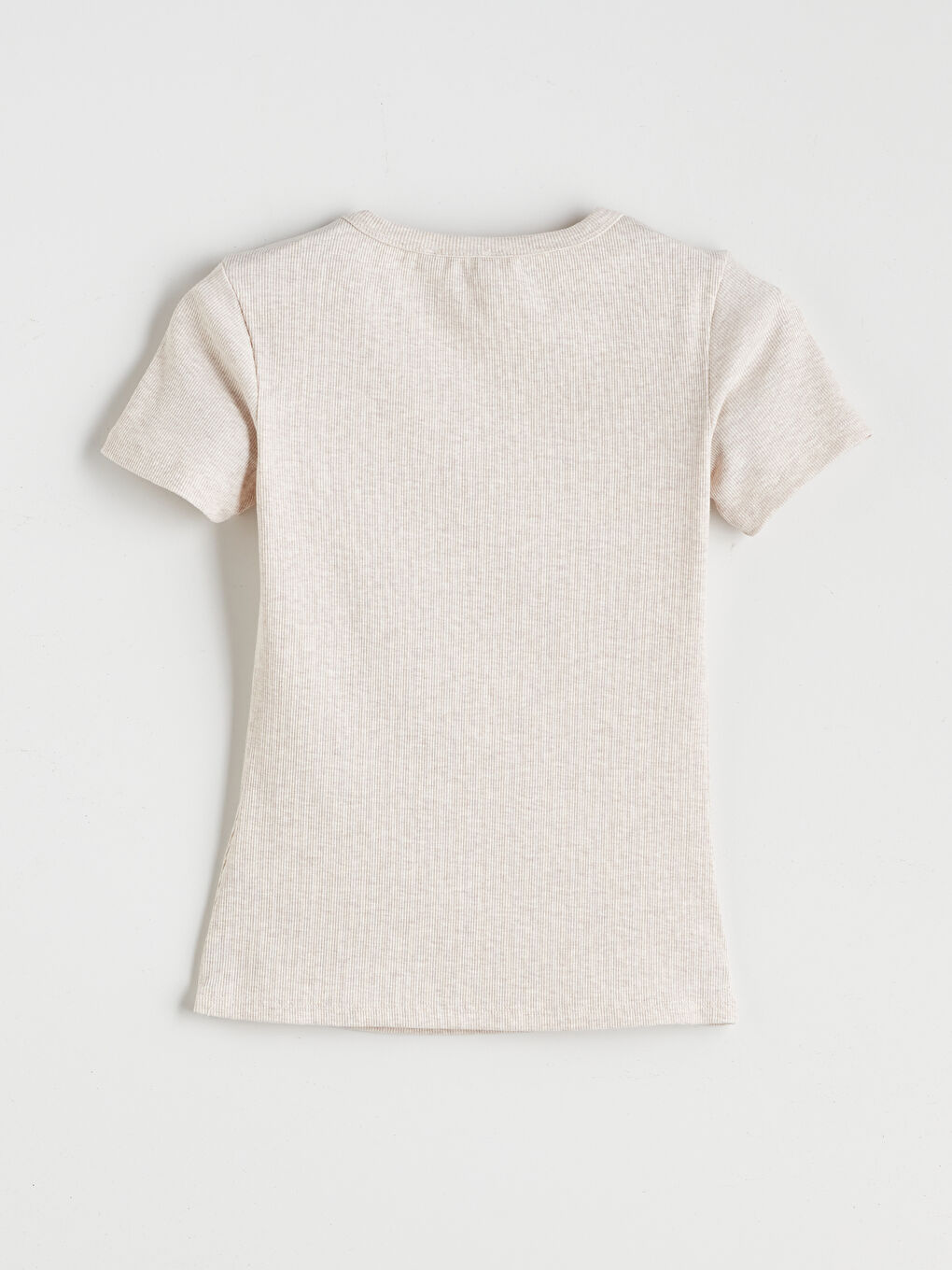 Bej Bisiklet Yaka Dokulu Kadın Tişört-5