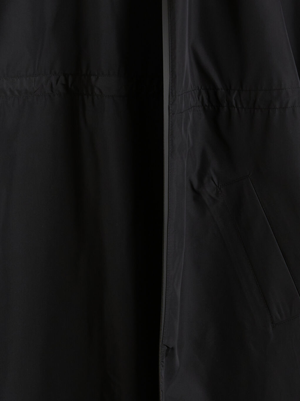 Siyah Dik Yaka Oversize Kadın Yağmurluk-6