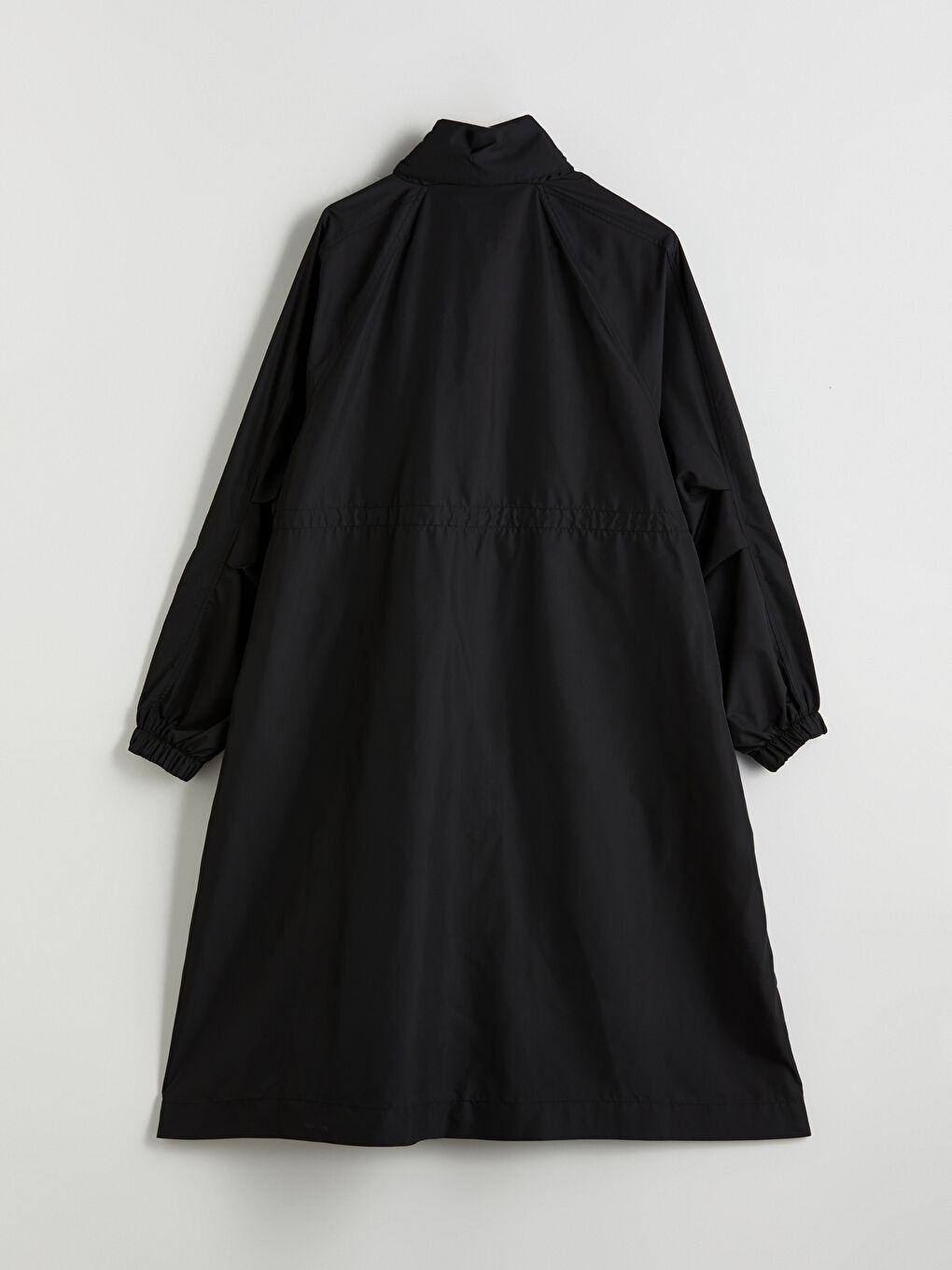 Siyah Dik Yaka Oversize Kadın Yağmurluk-7