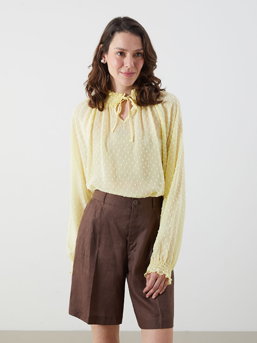 Blouse Surdimensionnée Texturée à Col Lavallière
