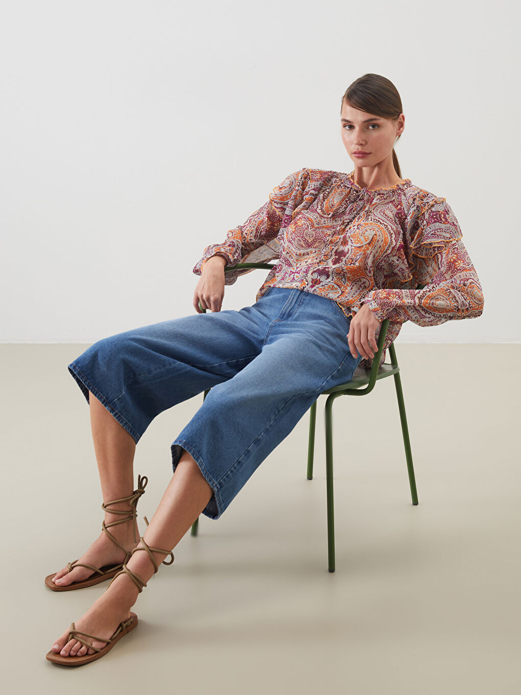 Turuncu Bağlamalı Yaka Desenli Bluz