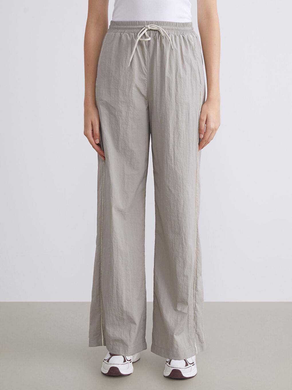 Elastic Waist Wide Leg Women's Trousers-1