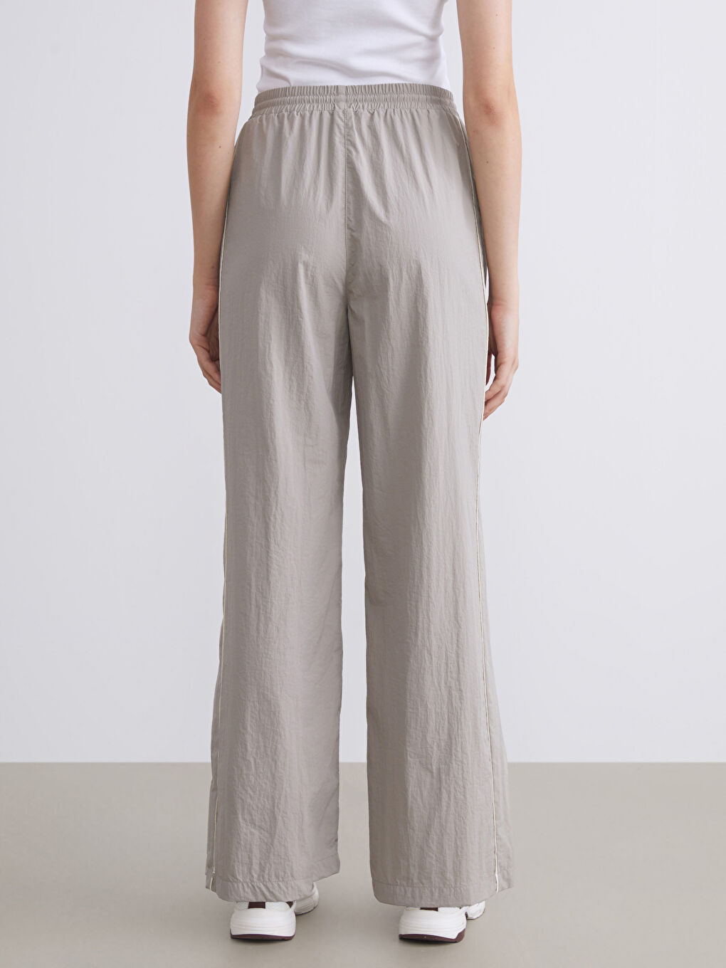 Elastic Waist Wide Leg Women's Trousers-3