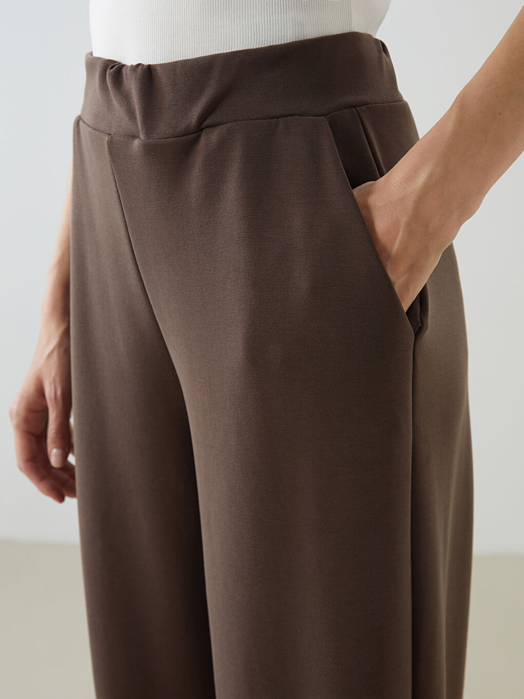 LCW Vision Women's Sweatpants with Elasticated Waist and Modal Blend -S5PI18Z8-R39
