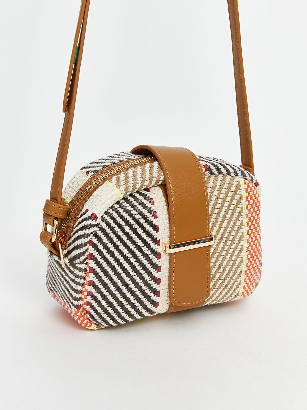 حقيبة كتف نساء منقوشة من القش-1