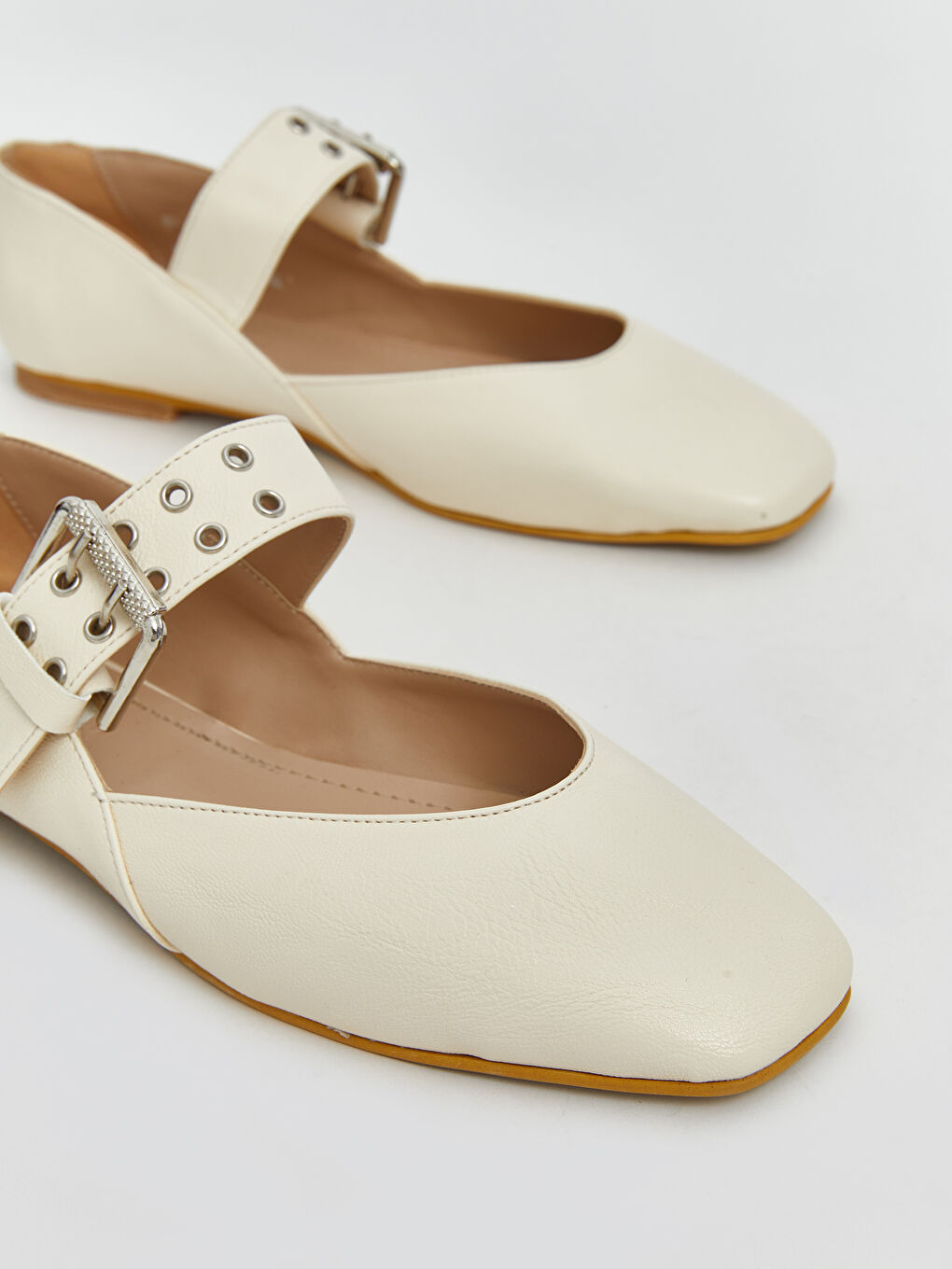 Bej Deri Görünümlü Kadın Babet-2