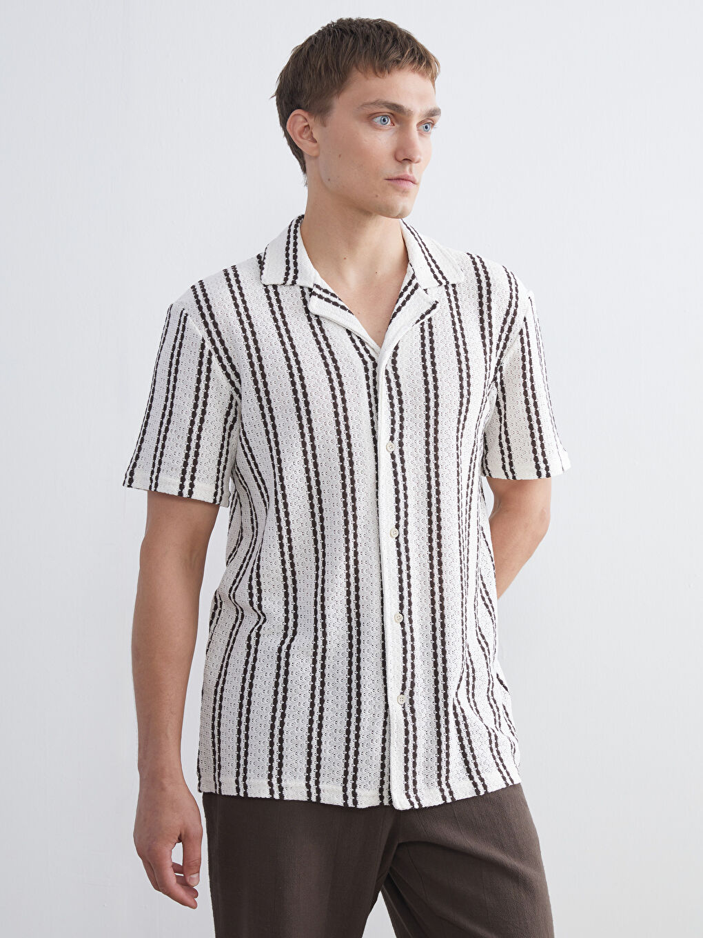 LCW Vision Regular Fit Kısa Kollu Desenli Erkek Gömlek -S5PI96Z8-R9J
