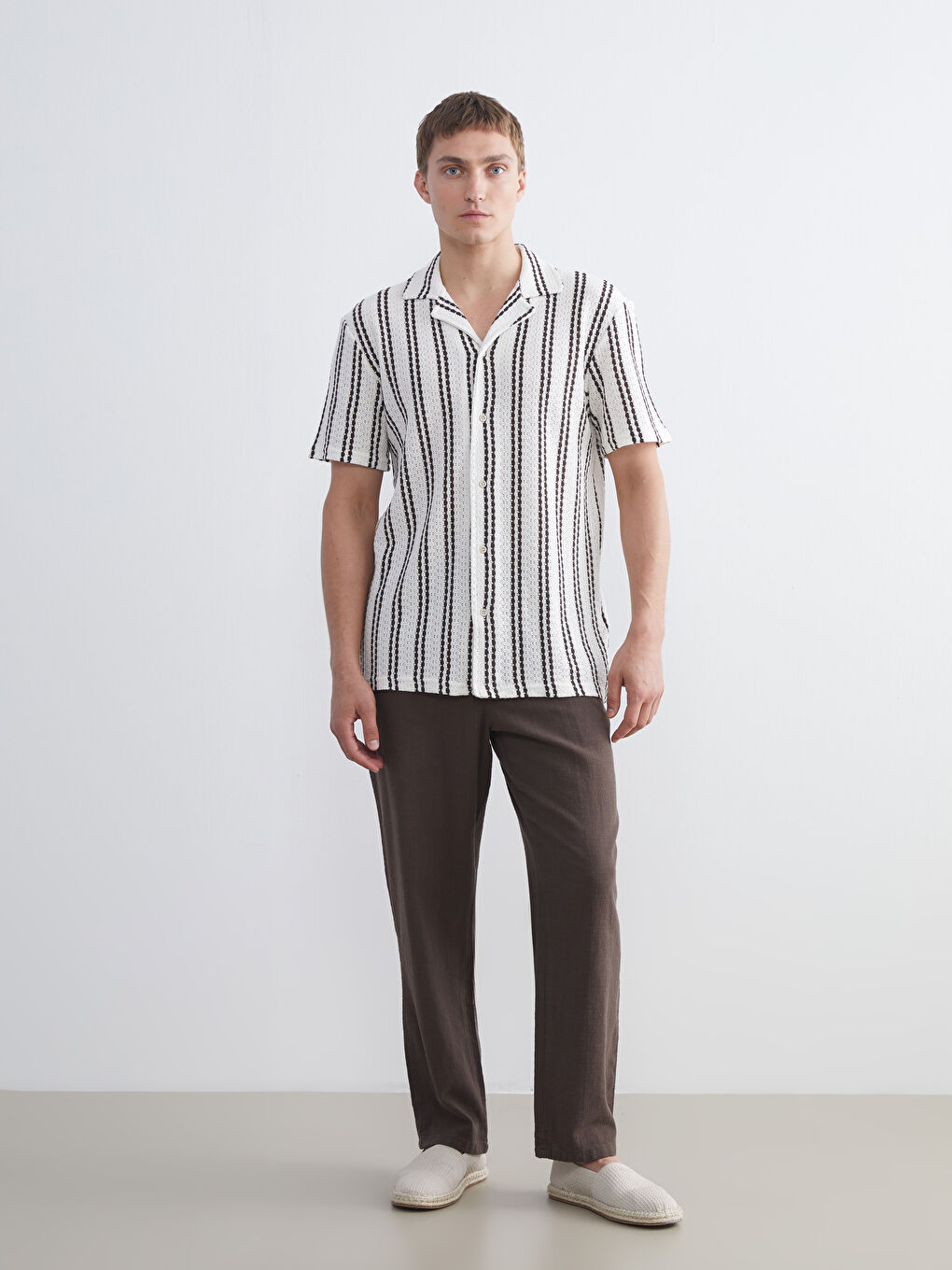LCW Vision Regular Fit Kısa Kollu Desenli Erkek Gömlek -S5PI96Z8-R9J