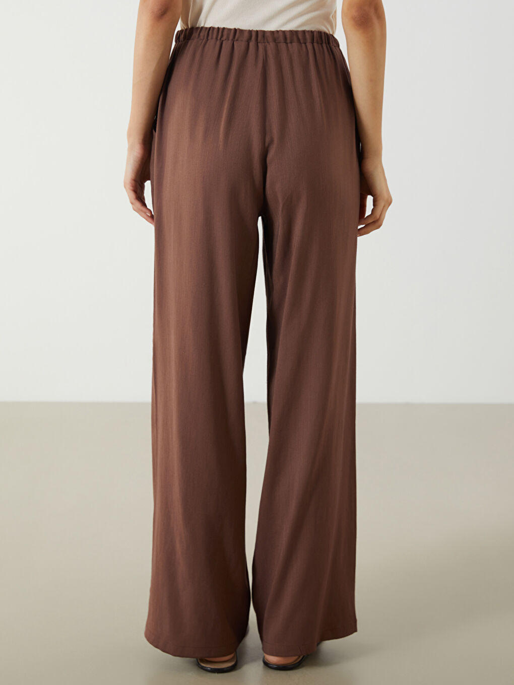 Kahverengi Beli Lastikli Keten Karışımlı Kadın Pantolon-3