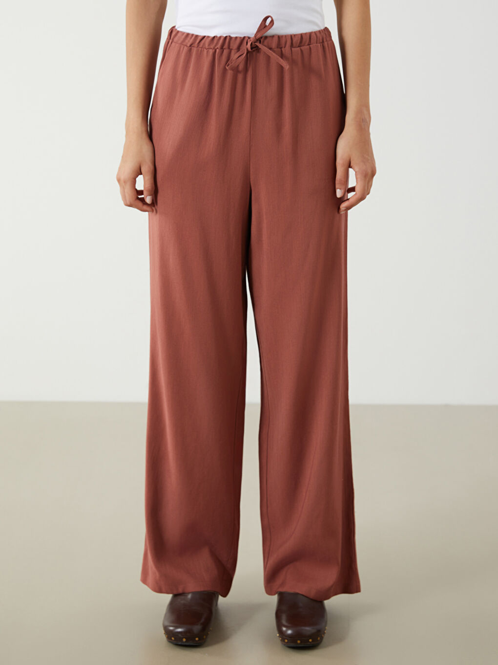 Kahverengi Beli Lastikli Keten Karışımlı Kadın Pantolon-1