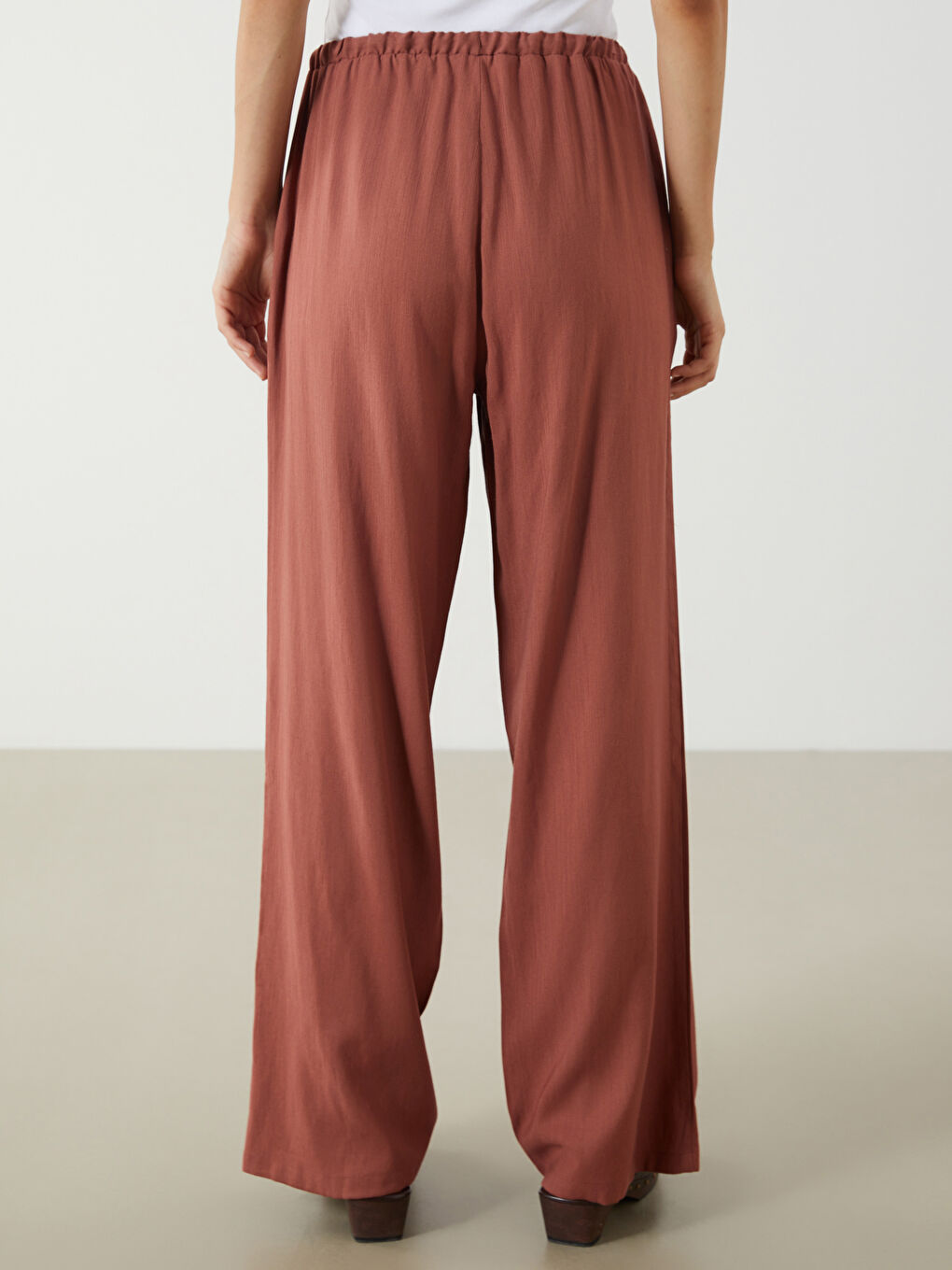 Kahverengi Beli Lastikli Keten Karışımlı Kadın Pantolon-3