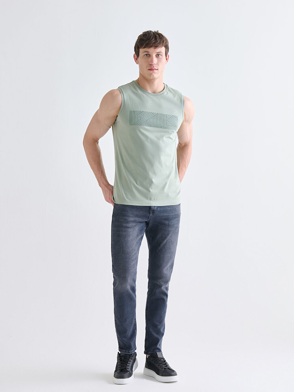 Yeşil Bisiklet Yaka Baskılı Erkek Kolsuz Tişört-3