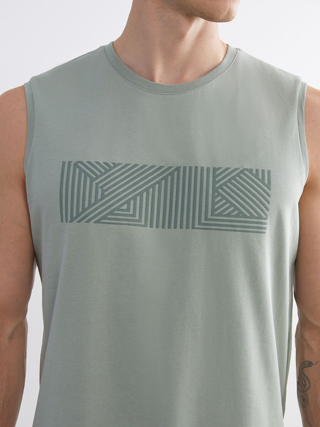 Yeşil Bisiklet Yaka Baskılı Erkek Kolsuz Tişört-4