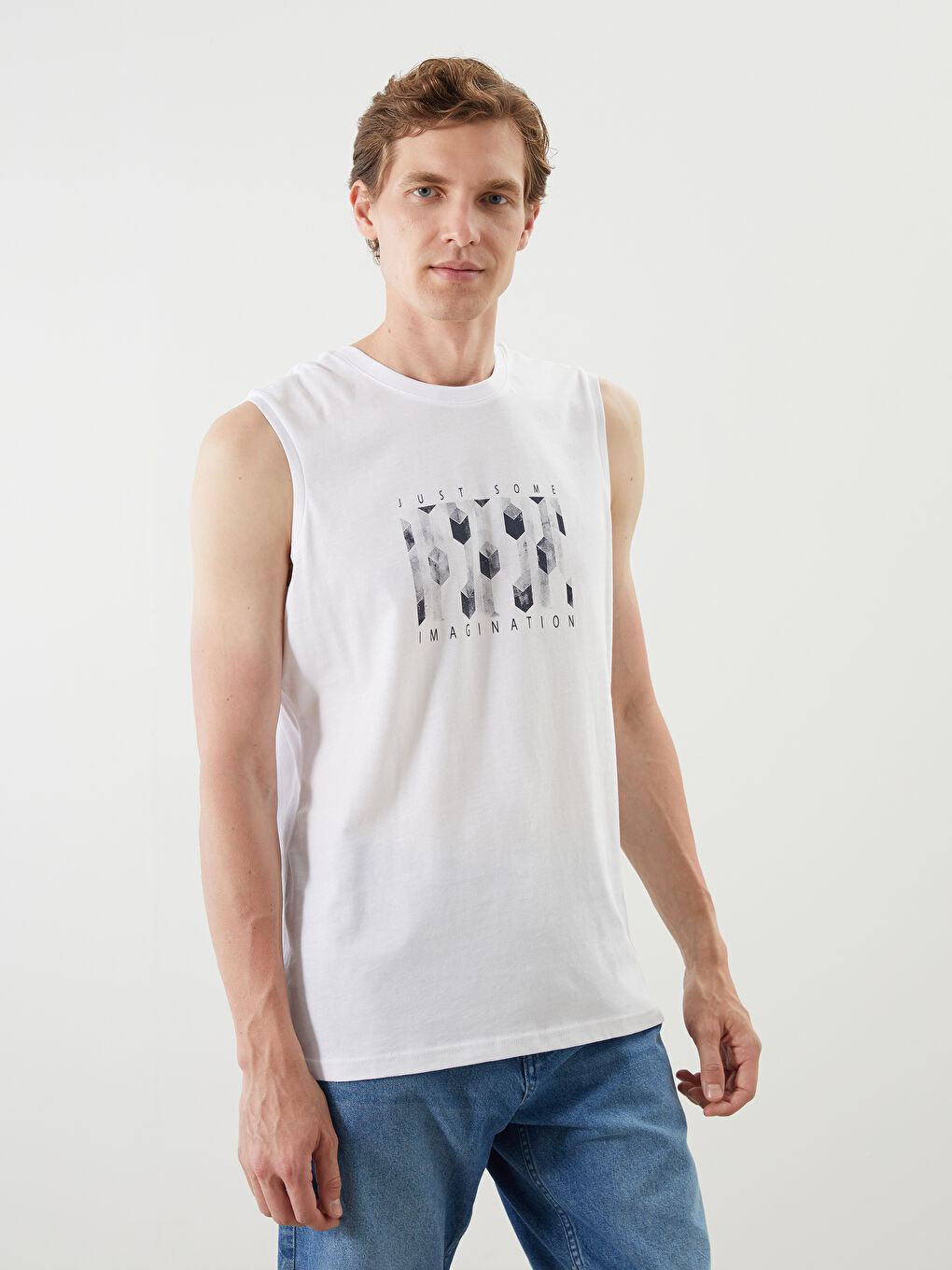 Beyaz Bisiklet Yaka Baskılı Erkek Kolsuz Tişört