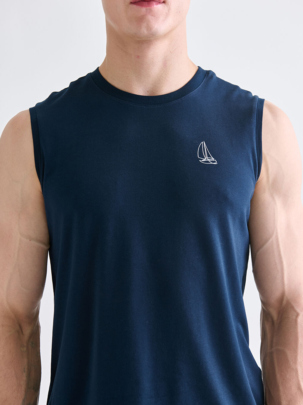 Lacivert Bisiklet Yaka Baskılı Erkek Kolsuz Tişört-2