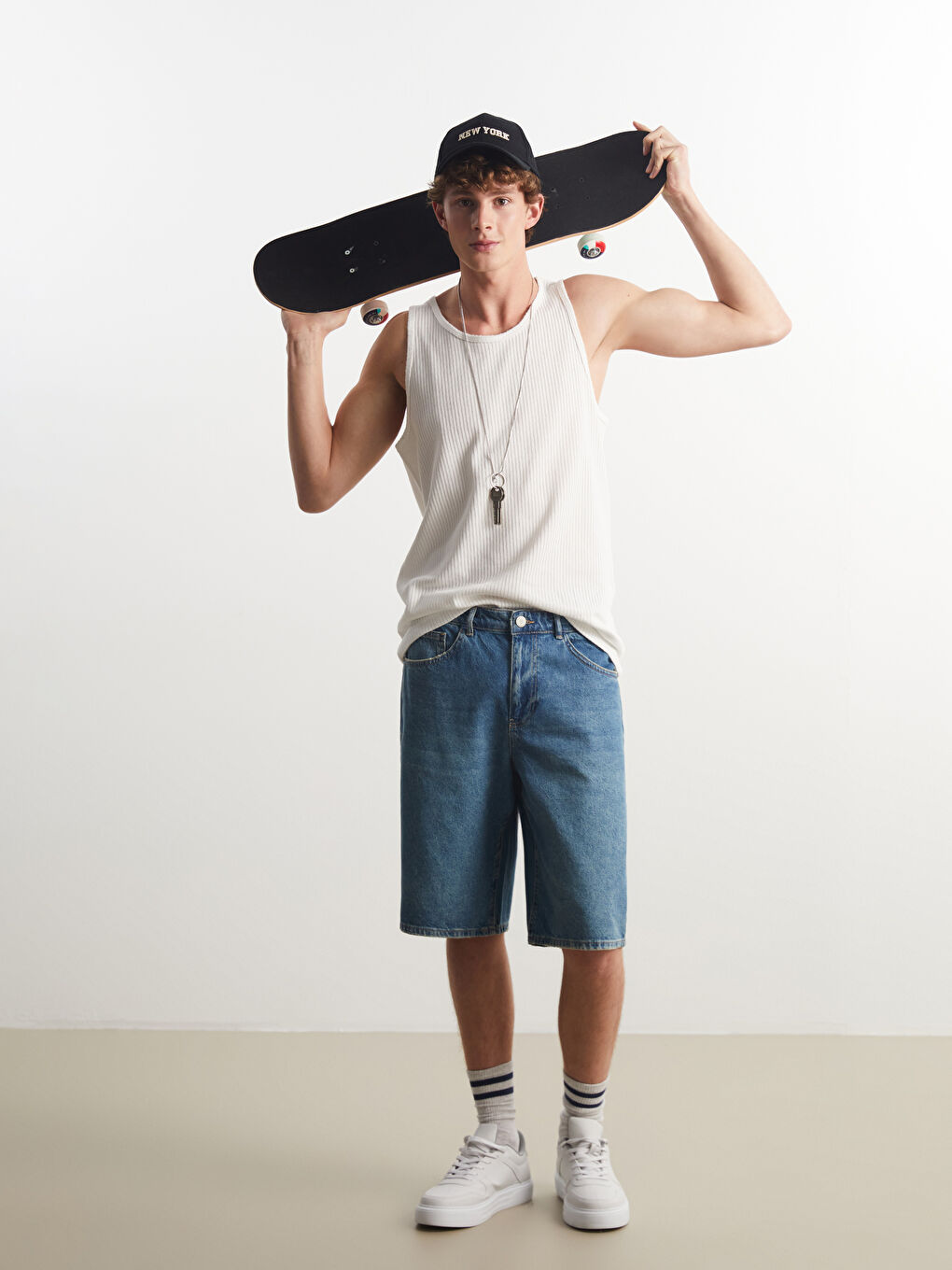 Relaxed Fit Men's Denim Shorts -S5PL23Z8-H45