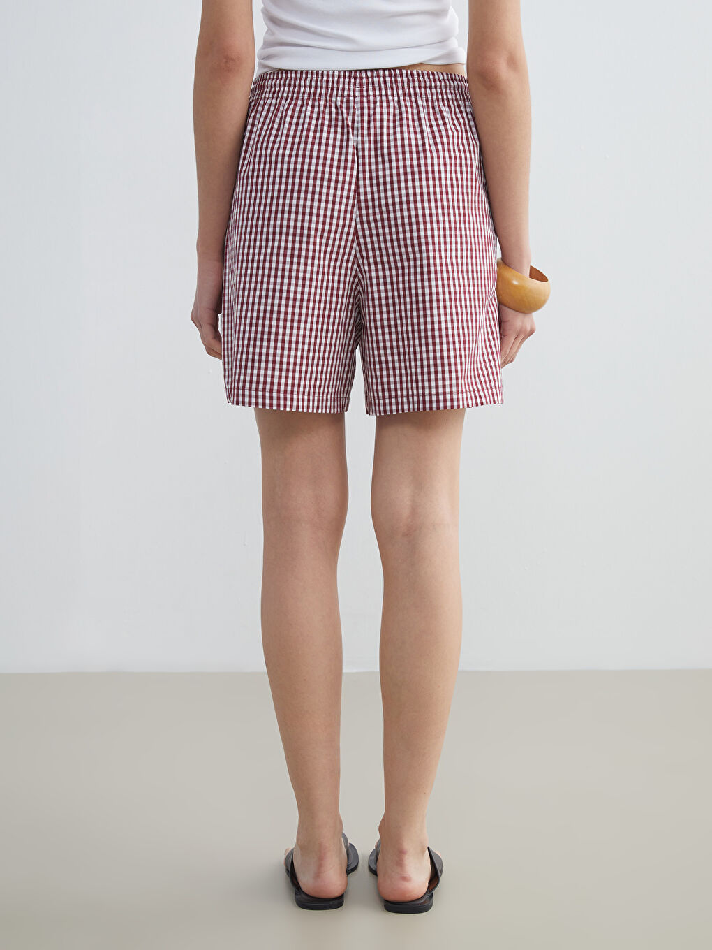 Kırmızı Beli Lastikli Ekose Kadın Şort-3