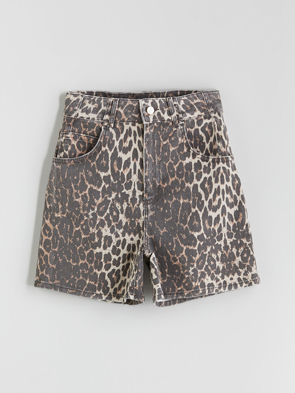 Kahverengi Leopar Desenli Kadın Jean Şort-5