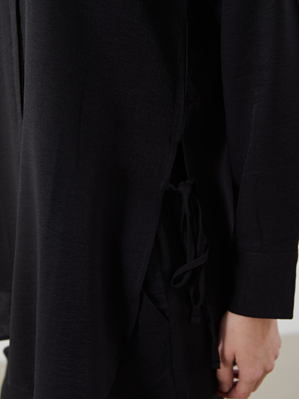 LCW Modest Siyah Loose Fit Kadın Gömlek Tunik - 2