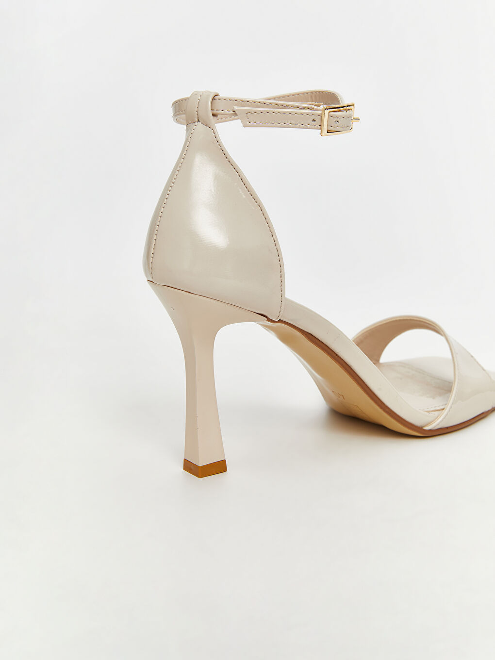 Bej Tek Bantlı Bilekten Bağlamalı Kadın Topuklu Ayakkabı-4