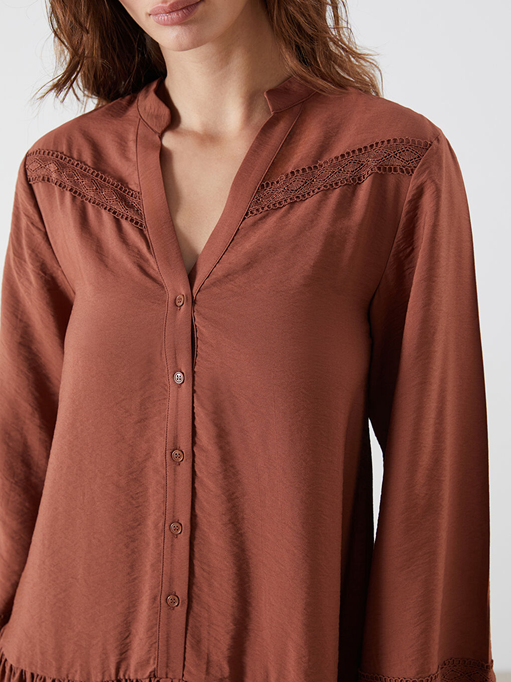 Kahverengi Kaçık Yaka Nakışlı A Kesim Mini Elbise-2