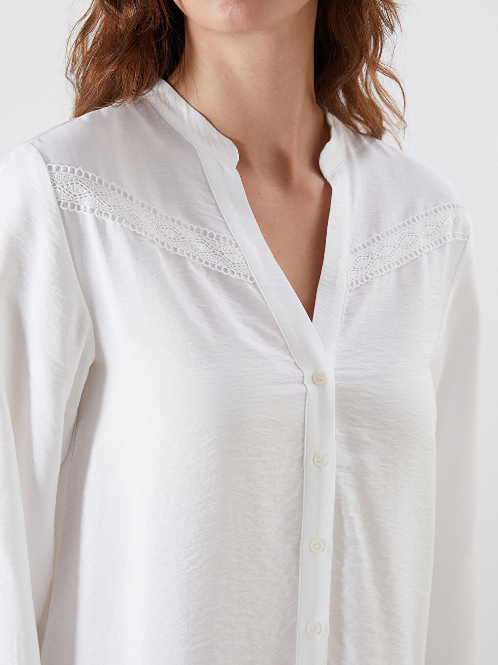 Beyaz Kaçık Yaka Nakışlı A Kesim Mini Elbise-2