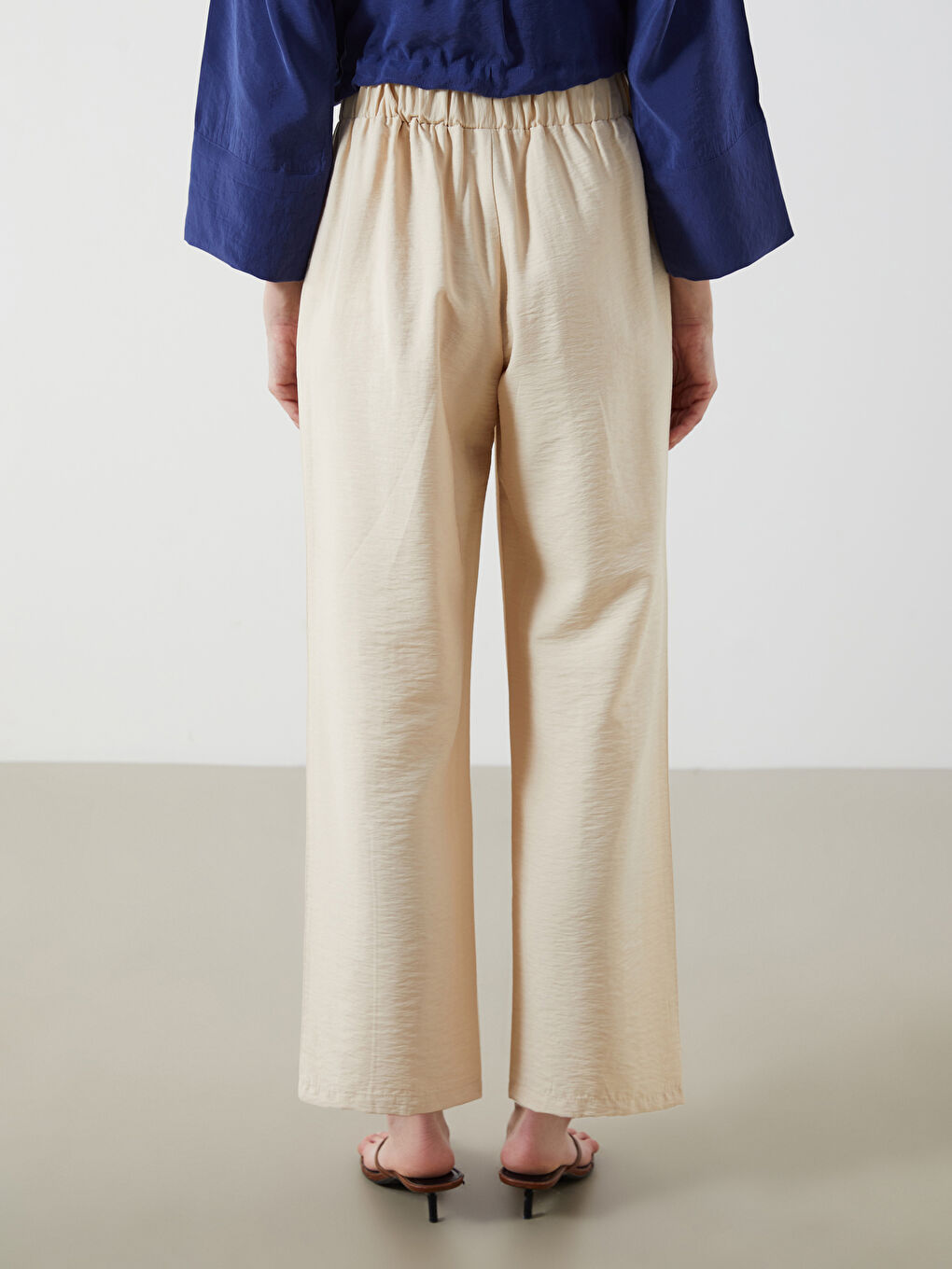 LCWAIKIKI Classic Elastic Waist Wide Leg Women's Trousers -S5PO54Z8-RQB