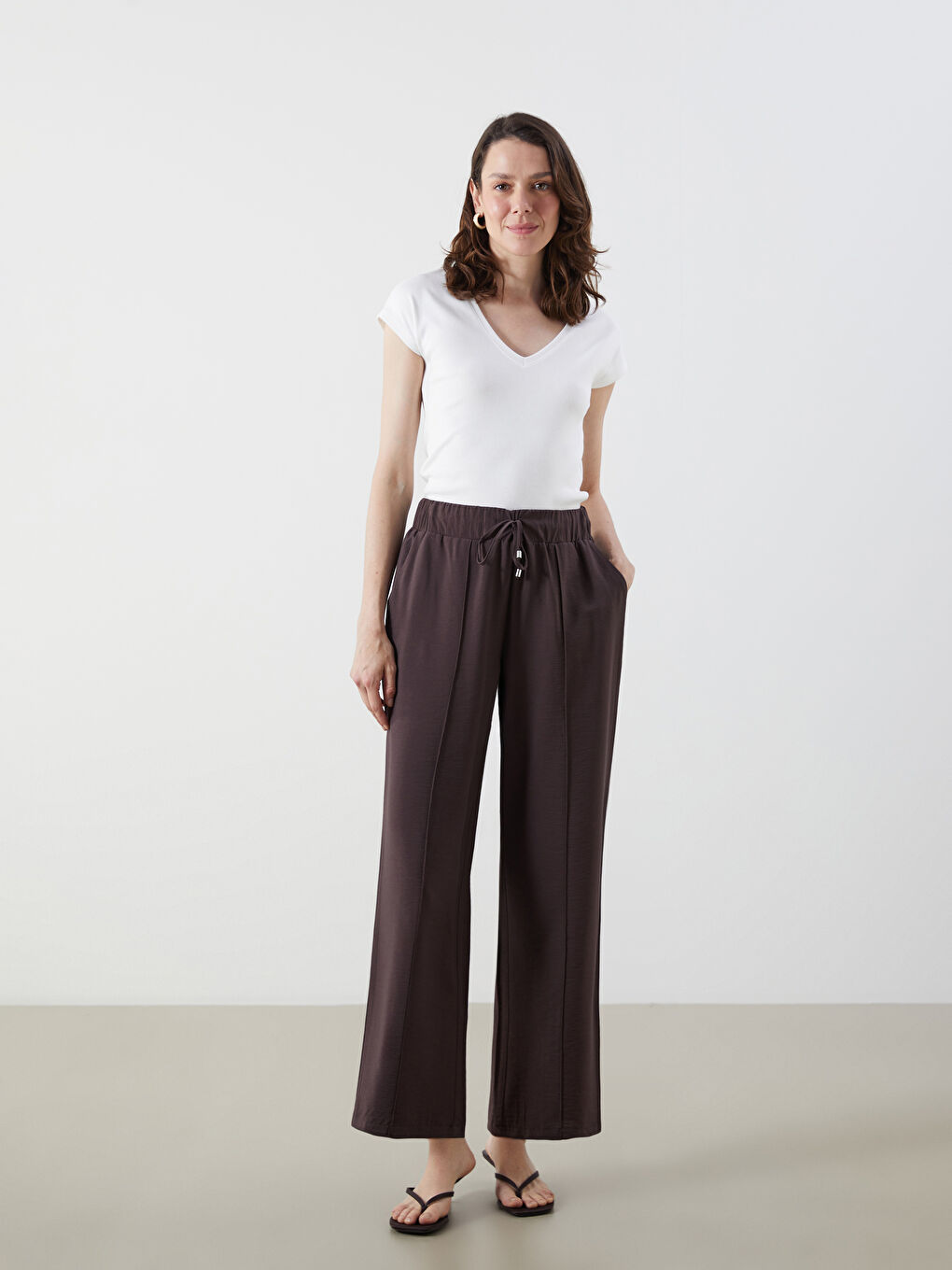 LCWAIKIKI Classic Elastic Waist Wide Leg Women's Trousers -S5PO54Z8-S6K