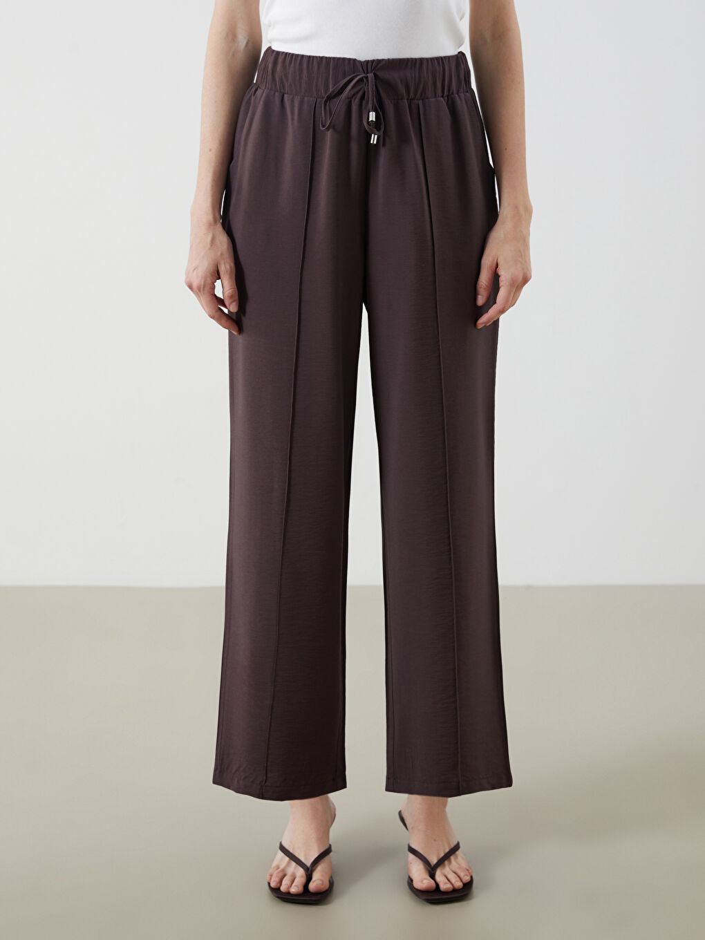 LCWAIKIKI Classic Elastic Waist Wide Leg Women's Trousers -S5PO54Z8-S6K
