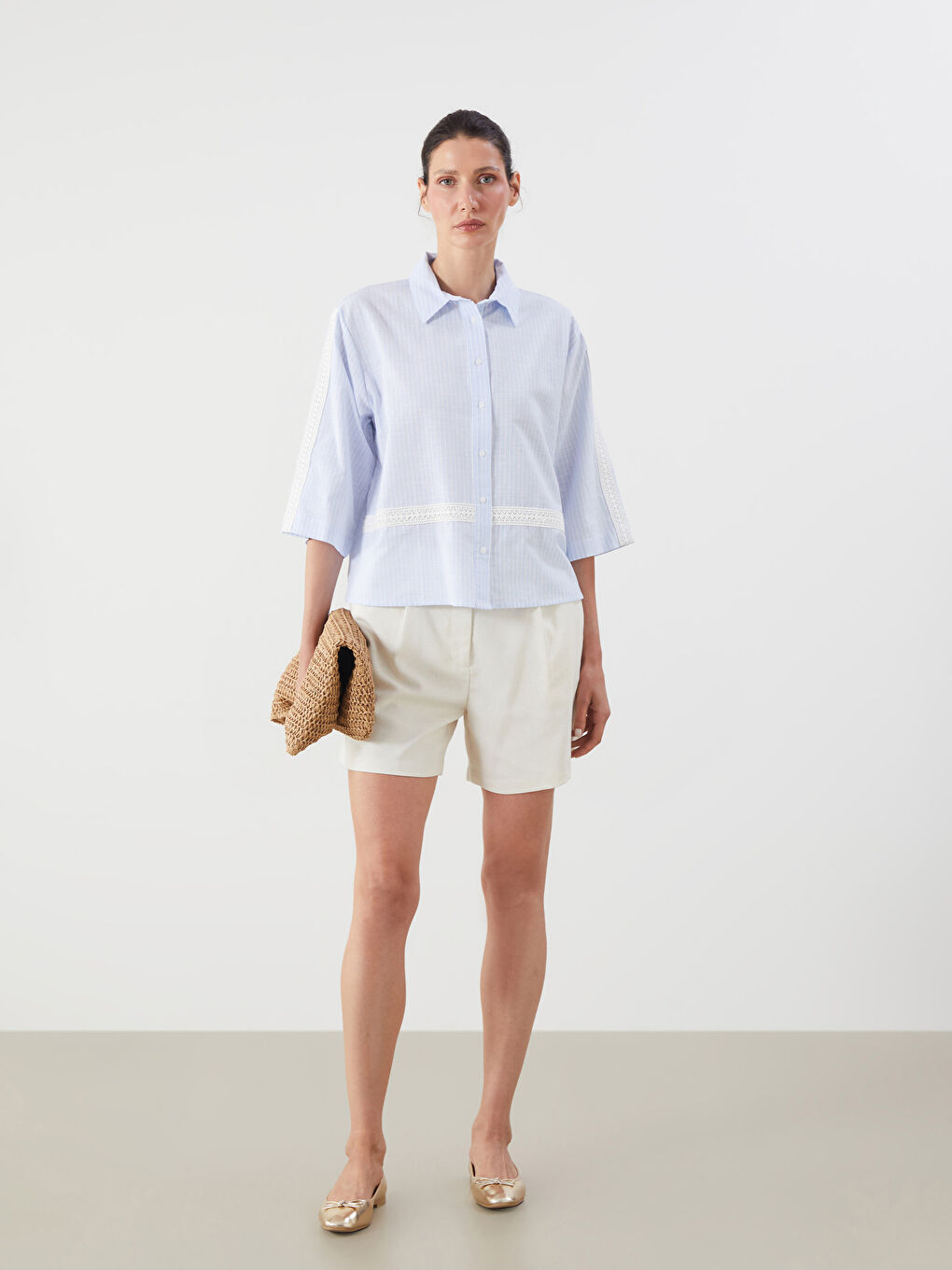 ზოლიანი მაქმანიანი ქალის პერანგი-1