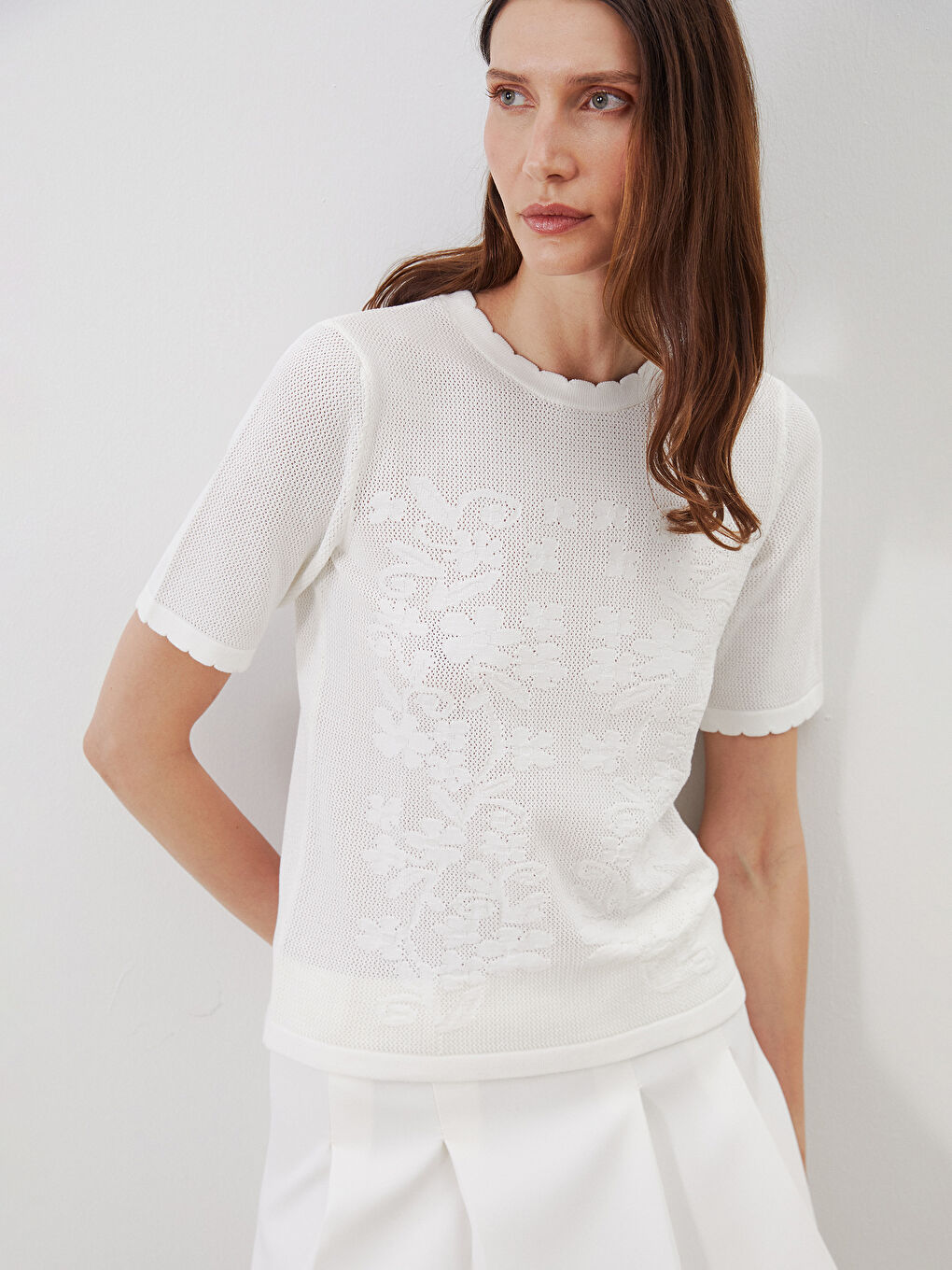 Ekru Bisiklet Yaka Nakışlı Kadın Triko Kazak