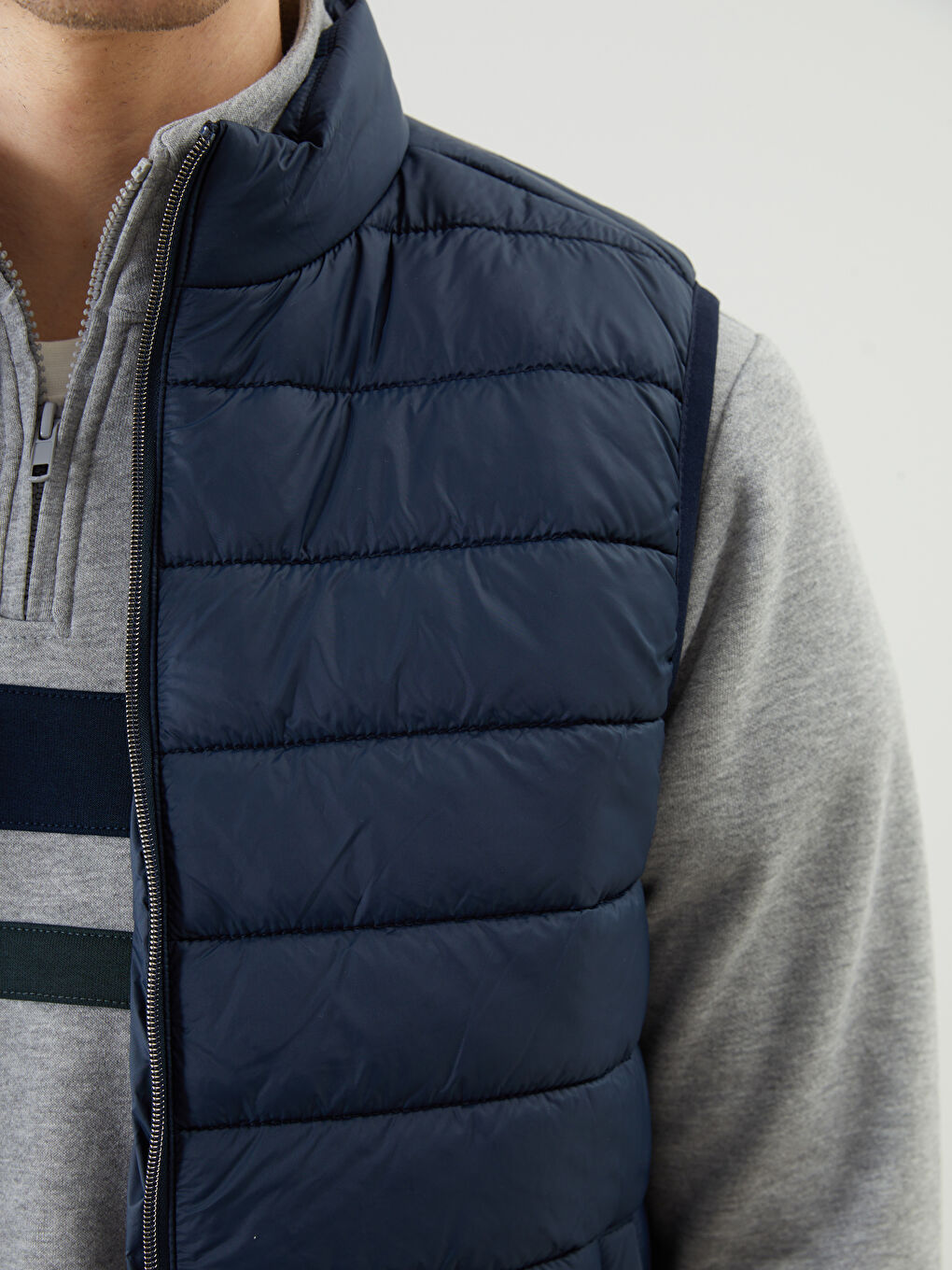 Lacivert Standart Kalıp Dik Yaka Erkek Şişme Yelek-5