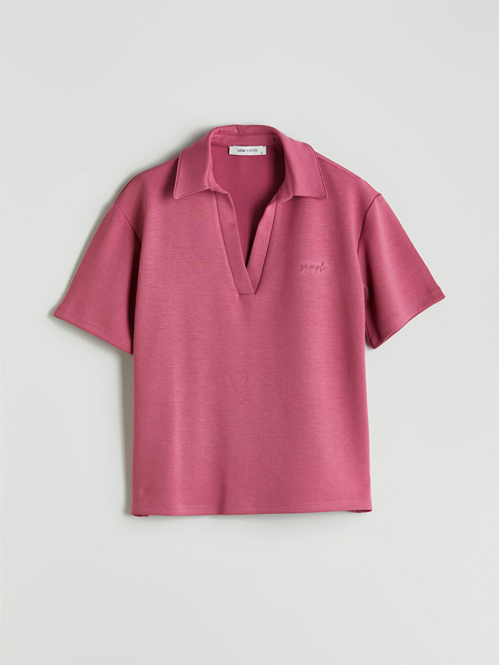 Pembe Polo Yaka Nakışlı Kadın Tişört-4