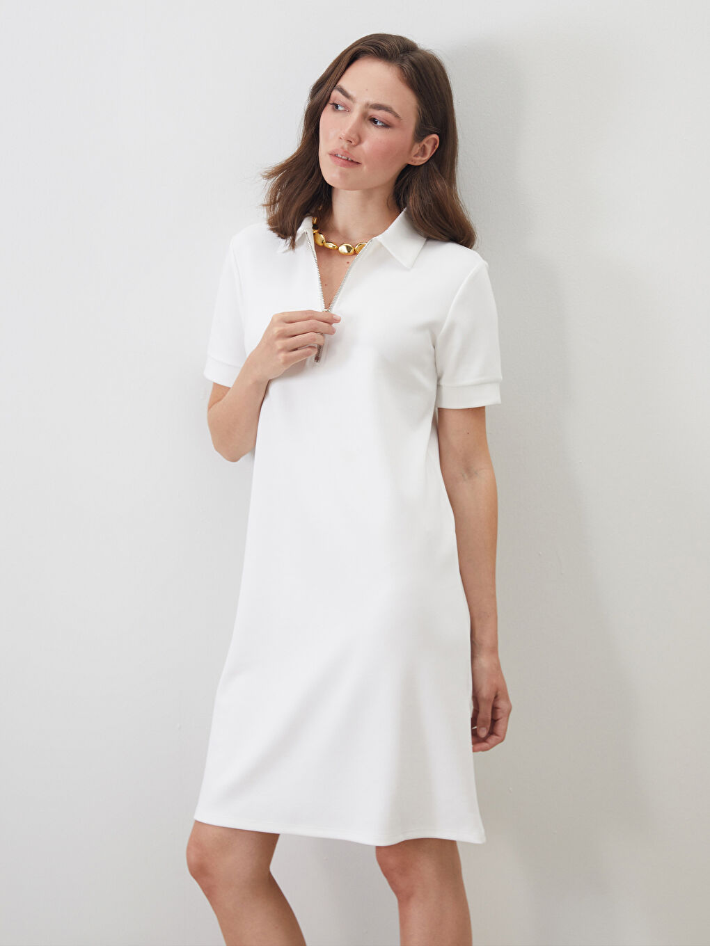 Beyaz Polo Yaka Mini Elbise-1