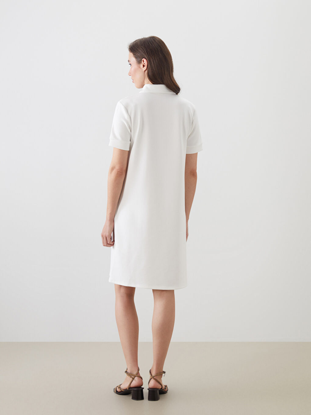 Beyaz Polo Yaka Mini Elbise-3