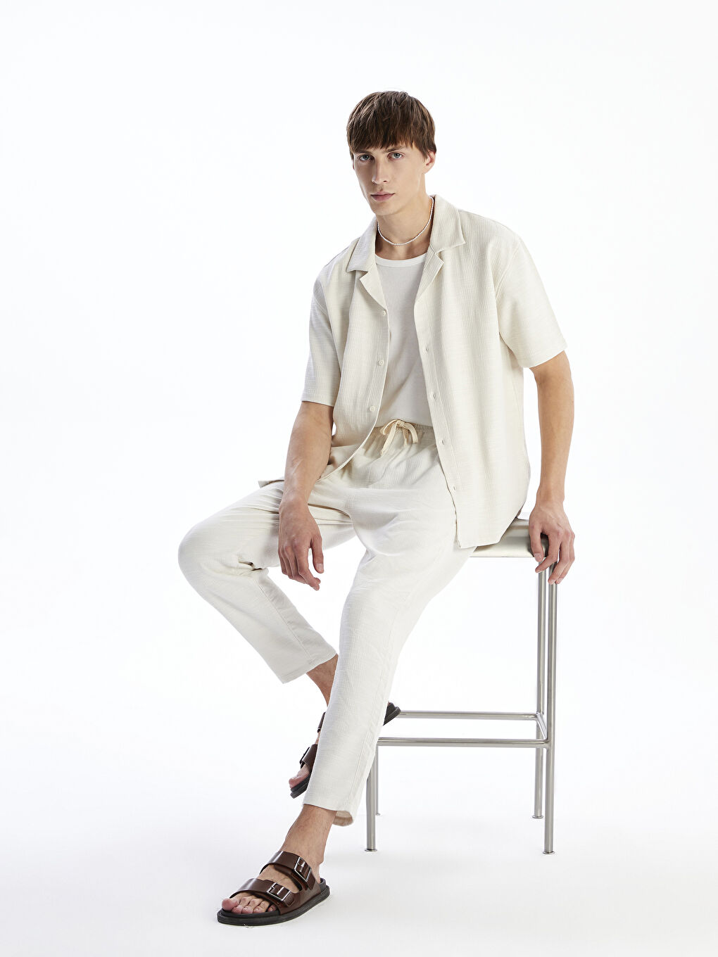 Gri Rahat Kalıp Resort Yaka Kısa Kollu Müslin Erkek Gömlek-1