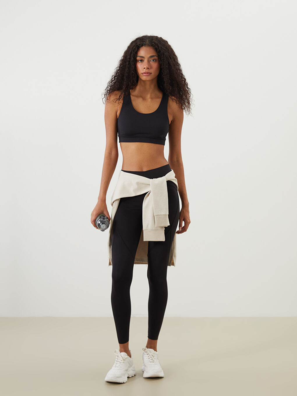 Siyah U Yaka Kadın Spor Büstiyer-1