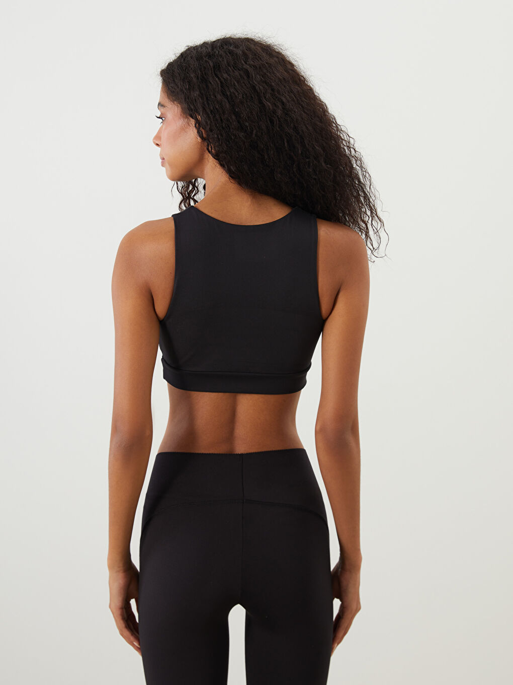 Siyah U Yaka Kadın Spor Büstiyer-3