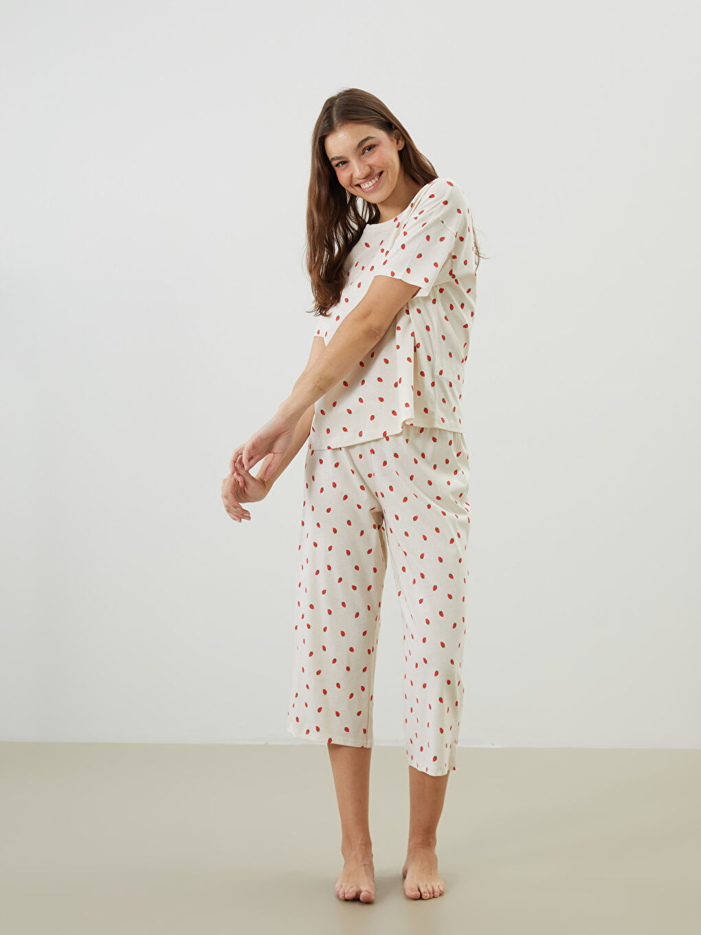 Woman ECRU Capri Pyjamas Set -S5PR52Z8-LRA