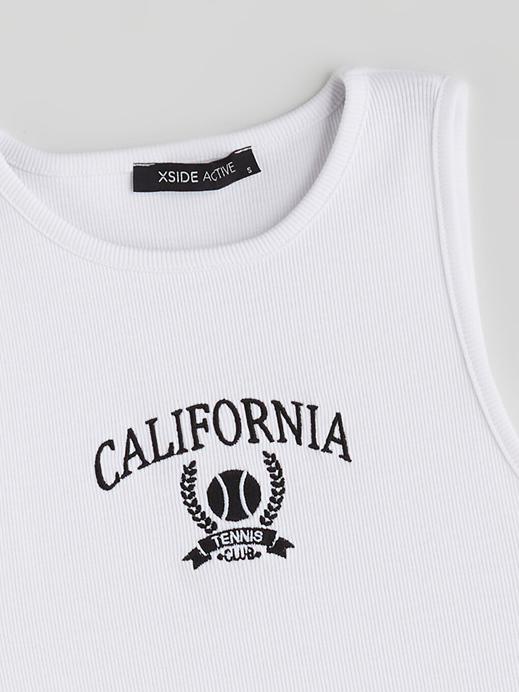 Beyaz Bisiklet Yaka California Nakışlı Kadın Spor Atlet-5