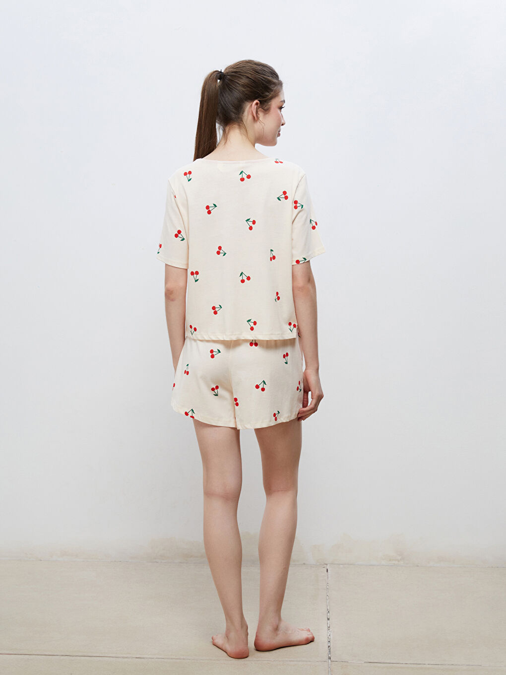 LCW DREAM Woman ECRU Shortie Pyjama Set -S5PS19Z8-LRA
