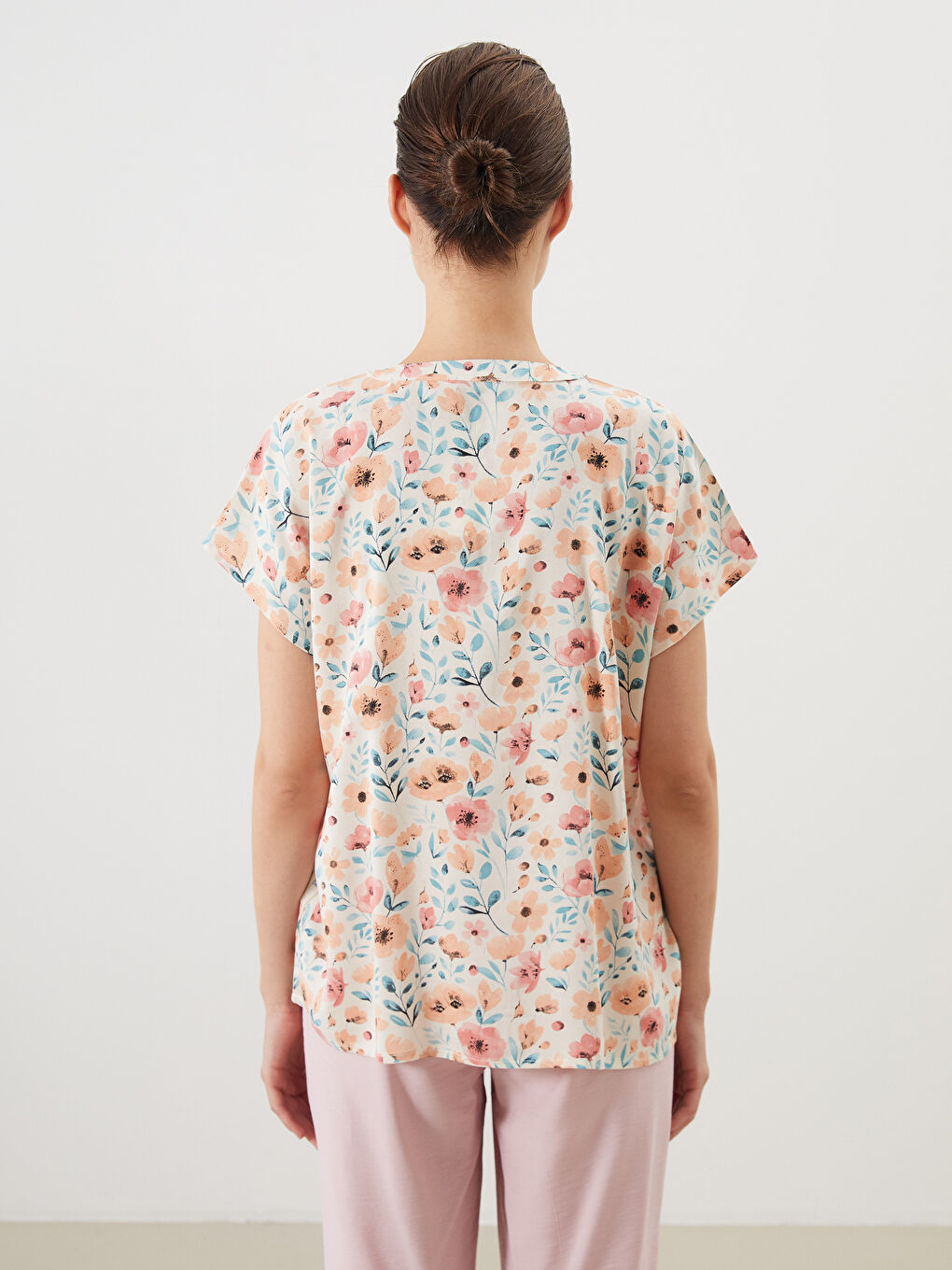 LCW Comfort Tie Neck Floral Blouse -S5PS55Z8-LRA
